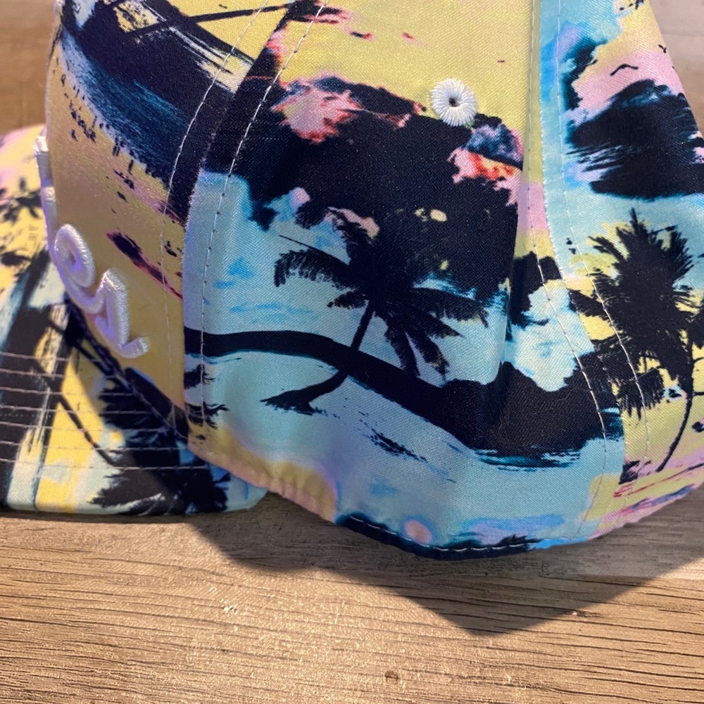 Beach hat - Picture 4 of 6